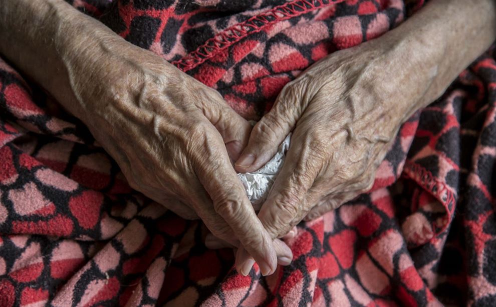 Hænder på en ældre dame. Foto Heidi Lundsgaard